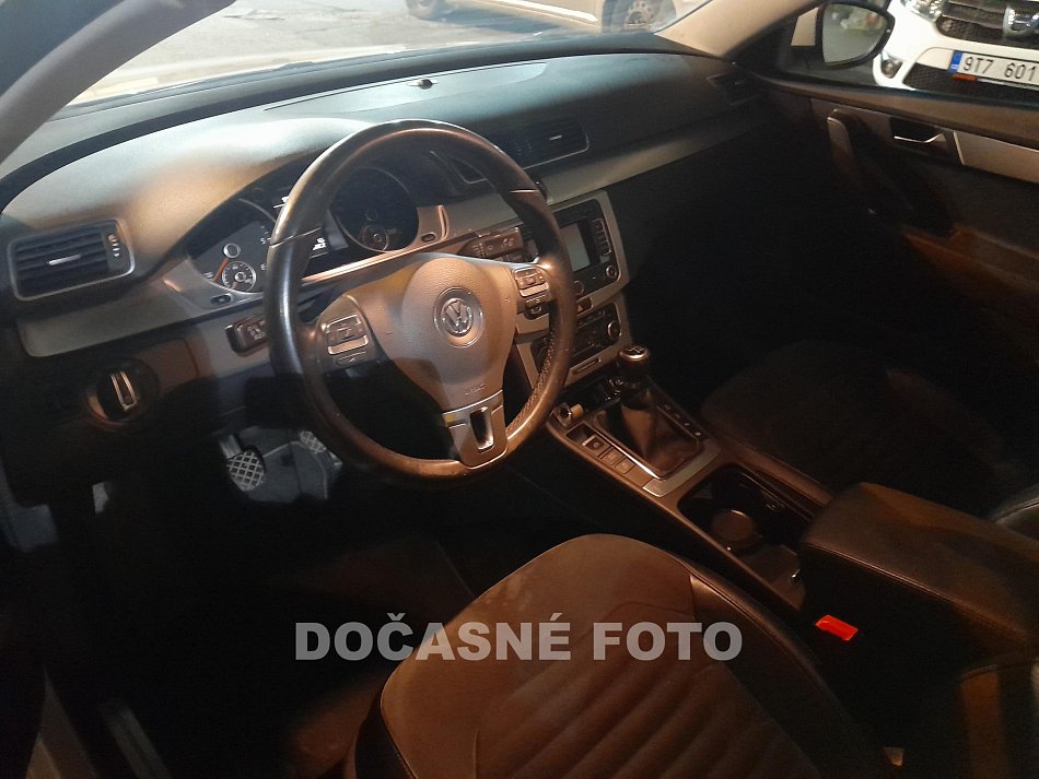 Volkswagen Passat 2.0 TDi 