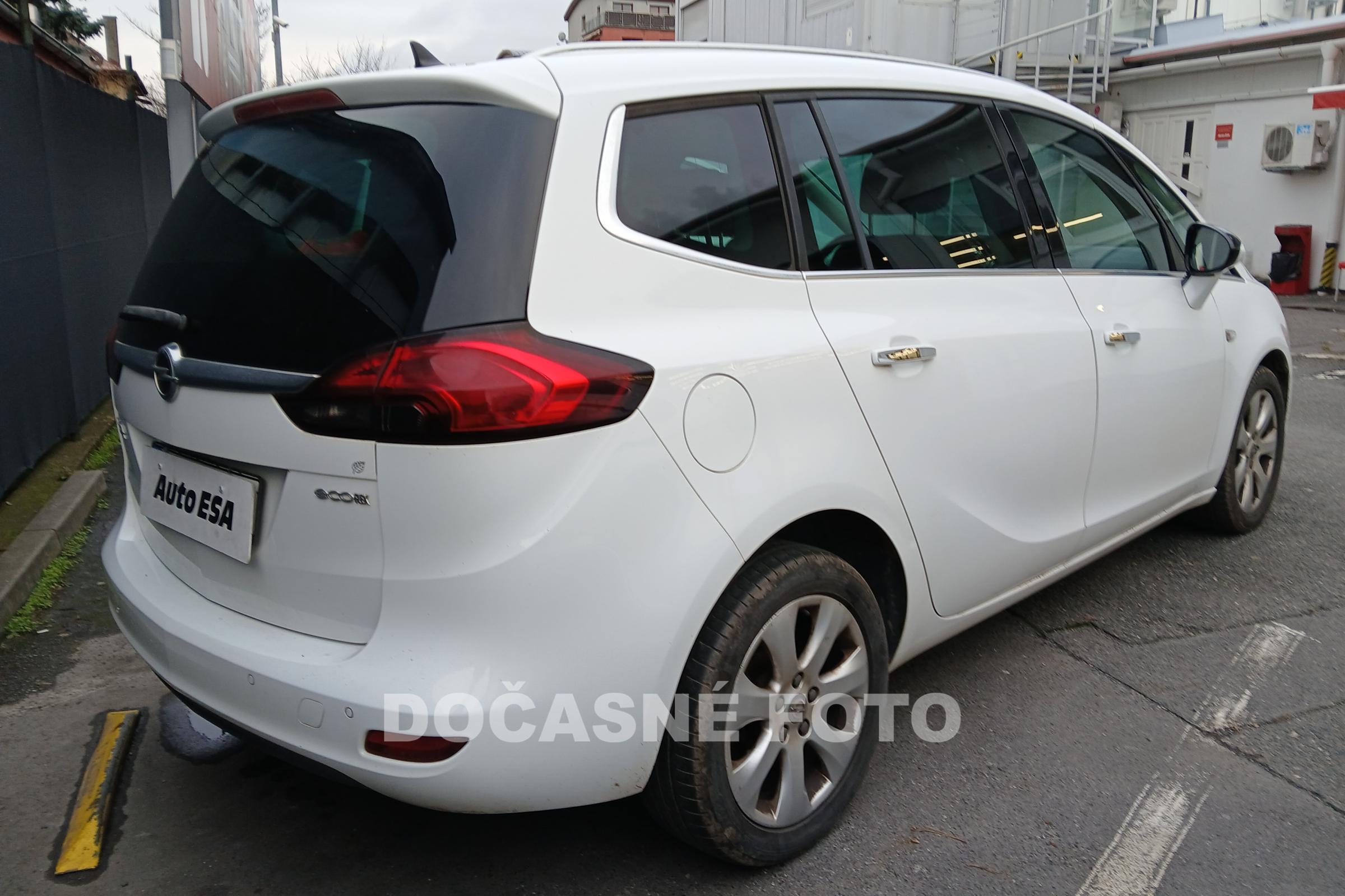 Opel Zafira, 2012 - pohled č. 2