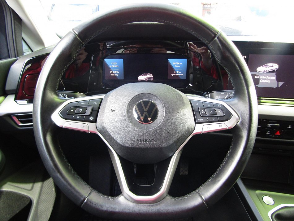 Volkswagen Golf 1.0 TSi 