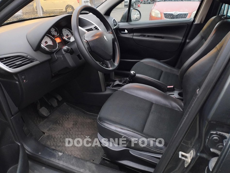 Peugeot 207 1.6i 