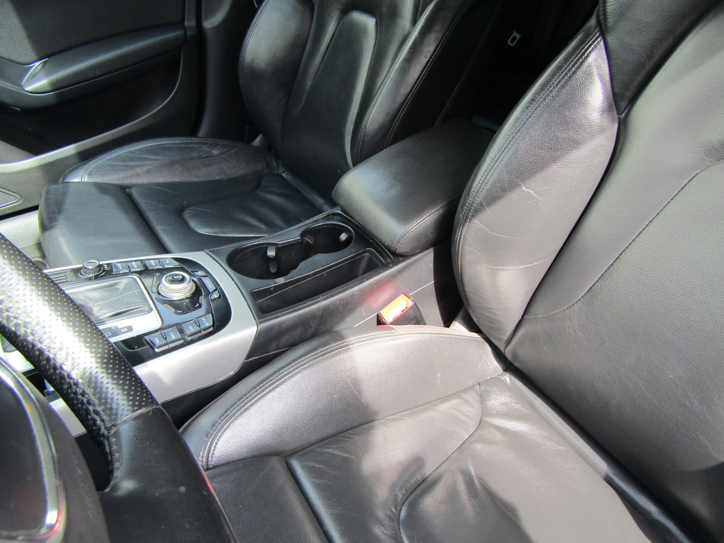 Audi A4 Allroad, 2010 - pohled č. 13