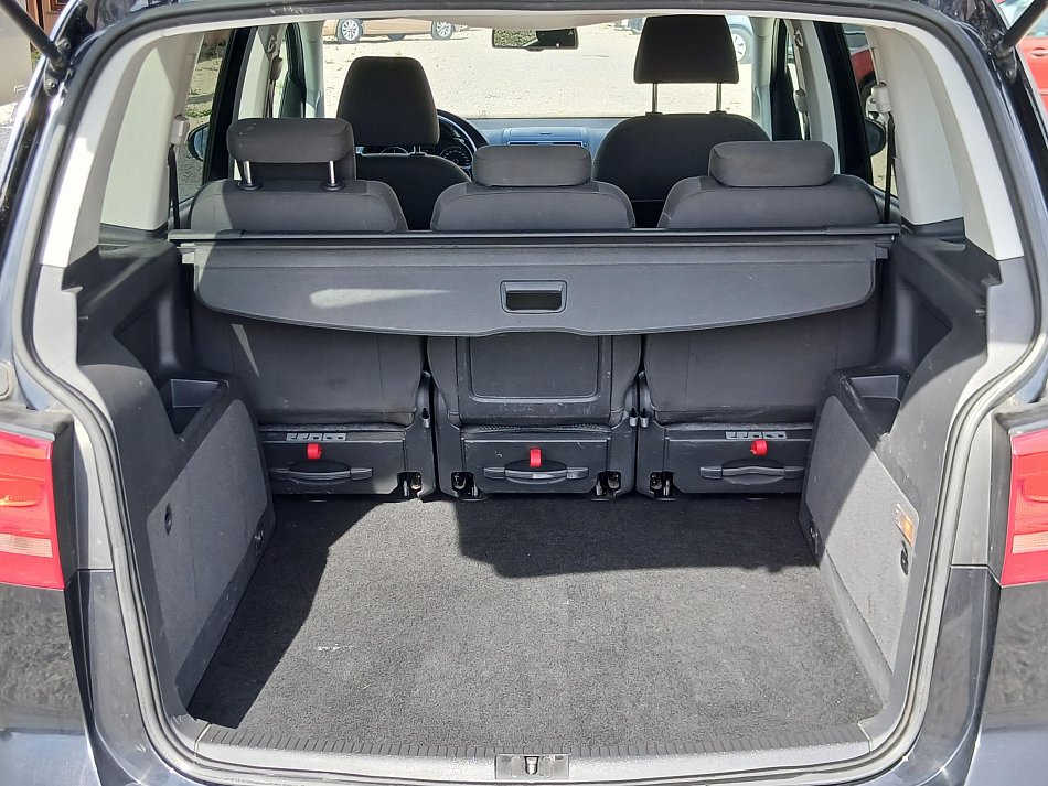 Volkswagen Touran 2.0 TDi 