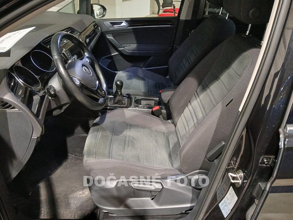 Volkswagen Touran 2.0 TDi 