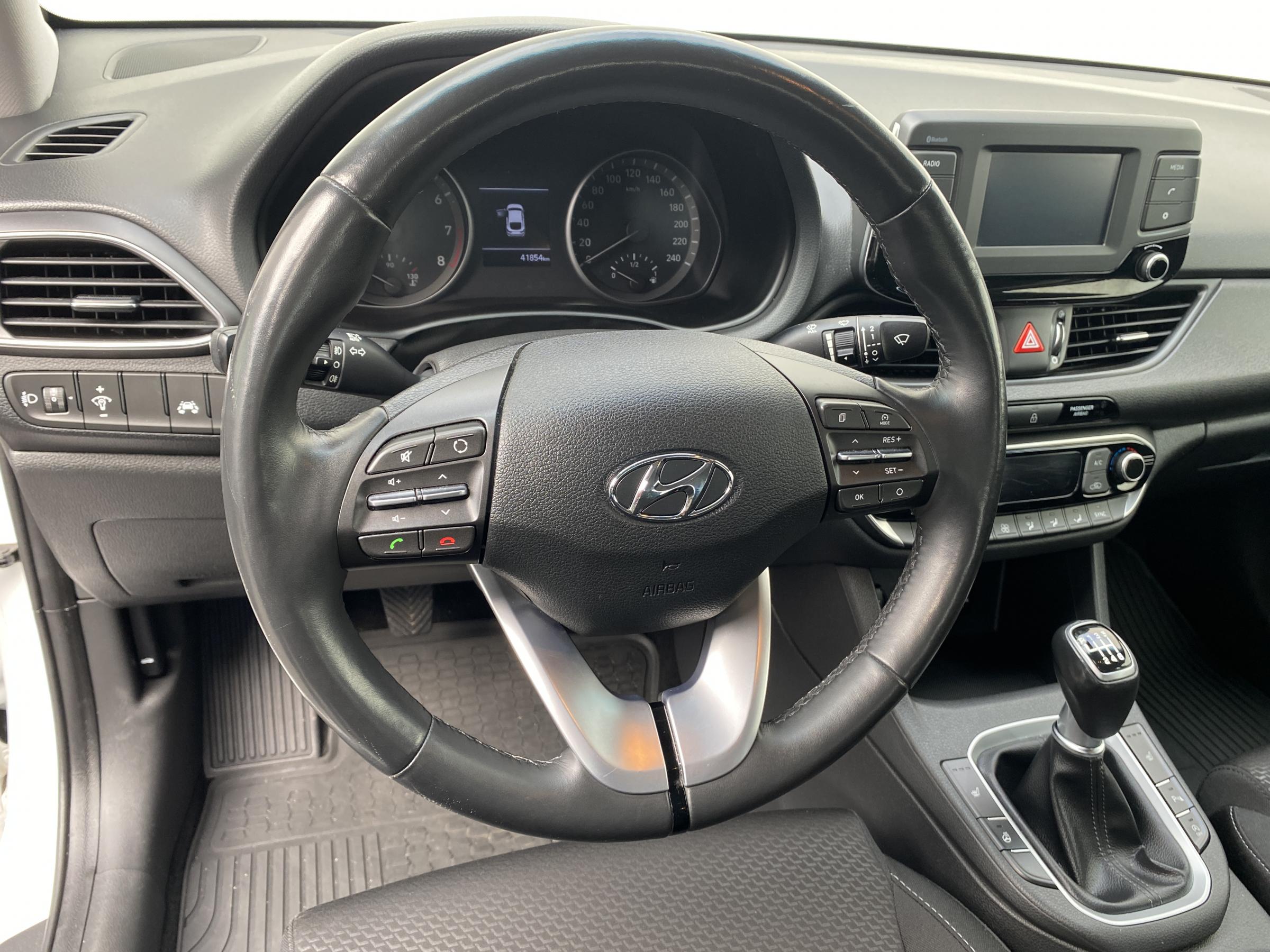 Hyundai i30, 2018 - pohled č. 14