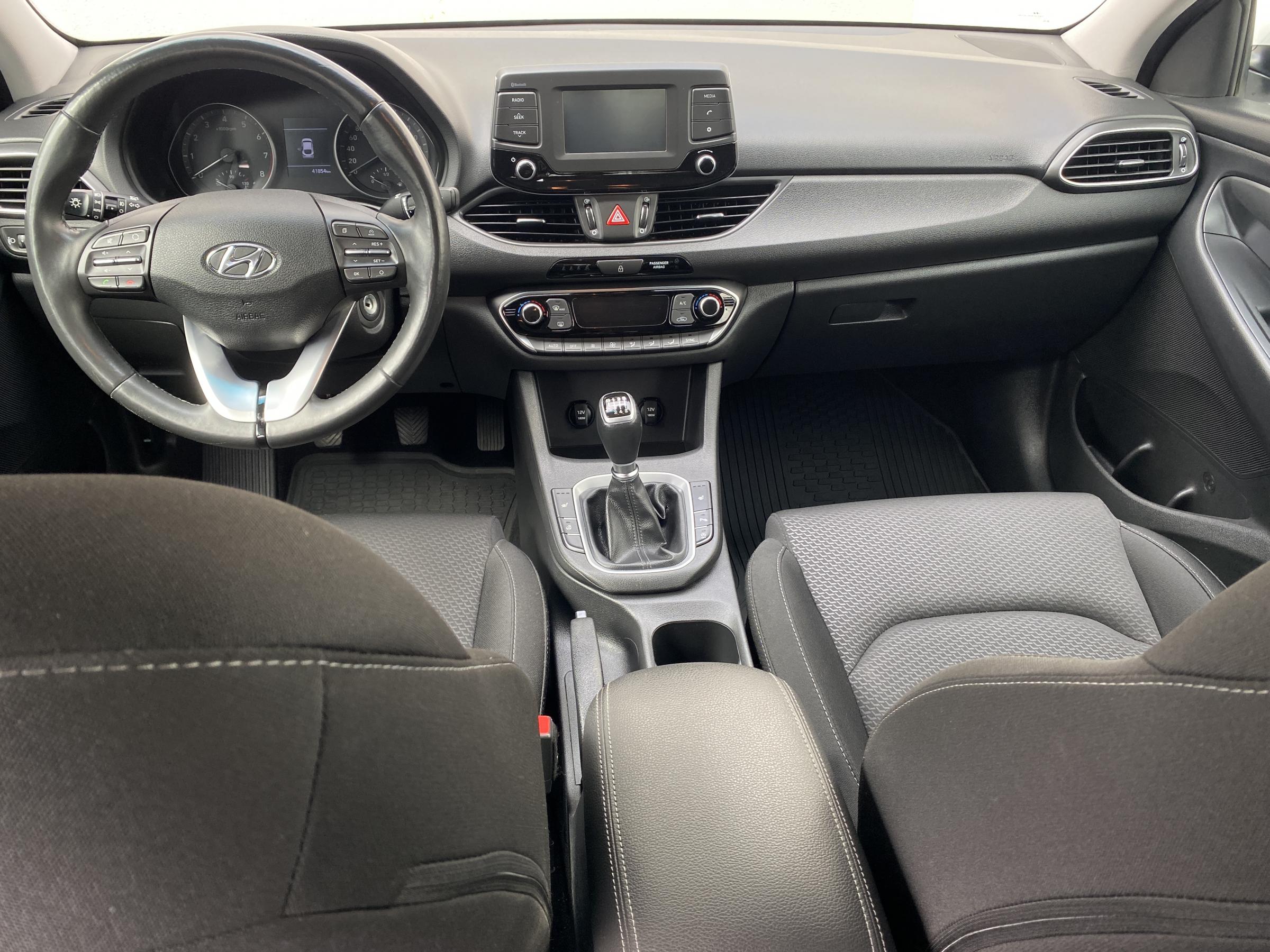 Hyundai i30, 2018 - pohled č. 9