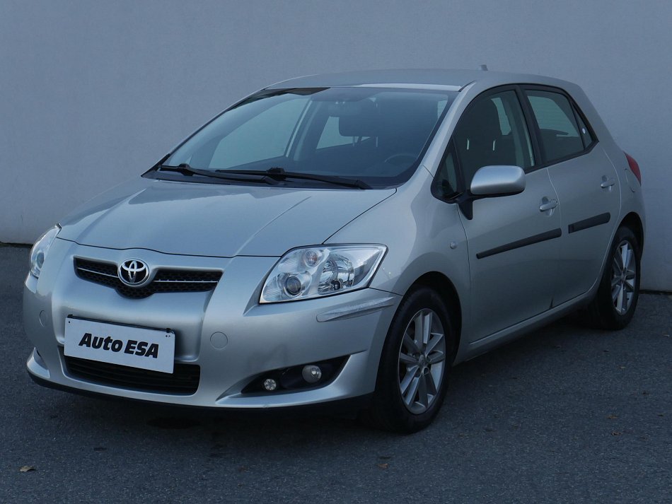 Toyota Auris 1.4 i 