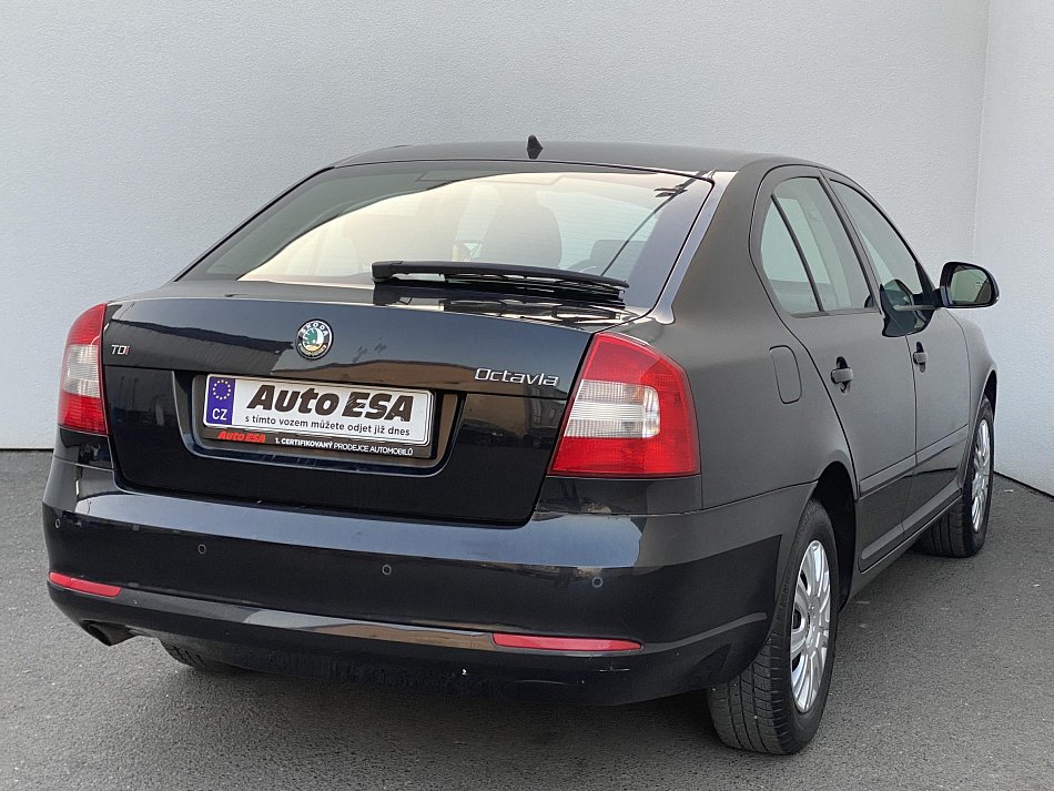 Škoda Octavia II 2.0TDi Elegance