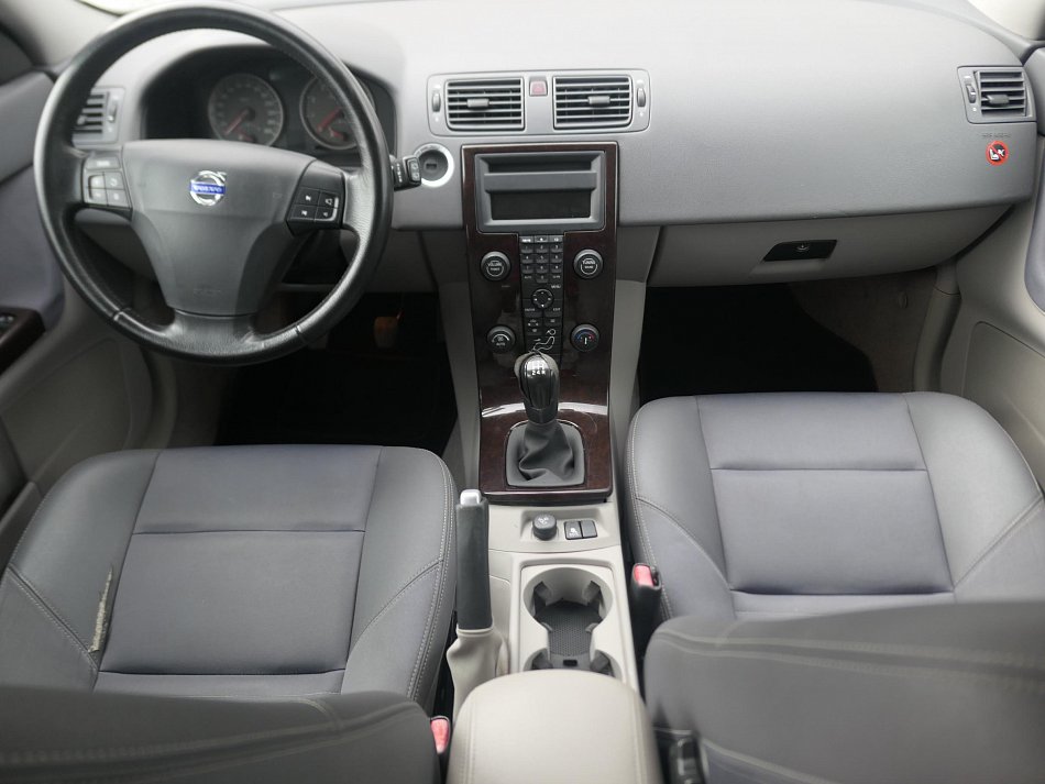 Volvo V50 2.4i 