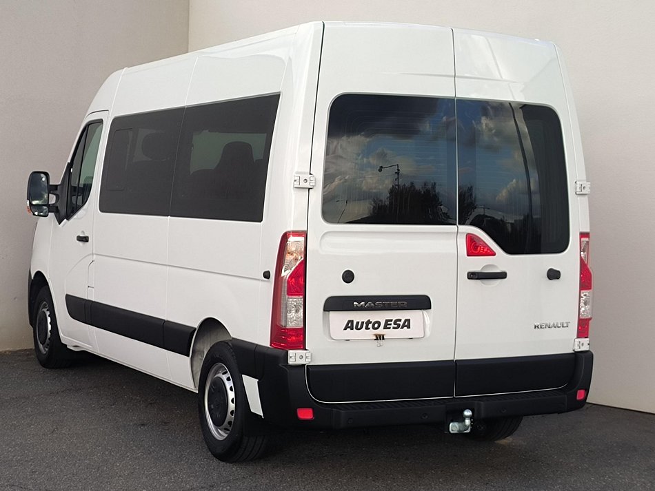 Renault Master 2.3dCi  L2H2 9míst