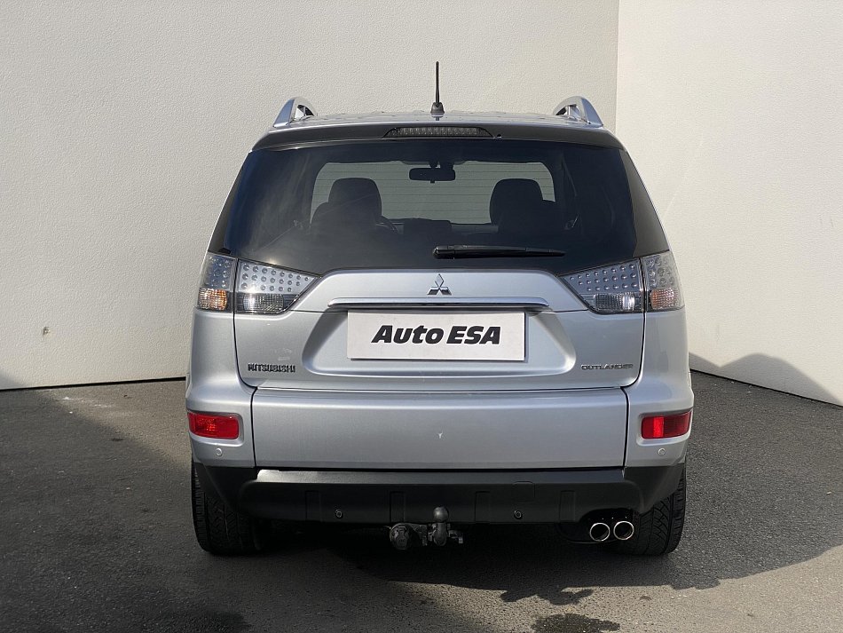 Mitsubishi Outlander 2.2 DI-D Intense 4WD