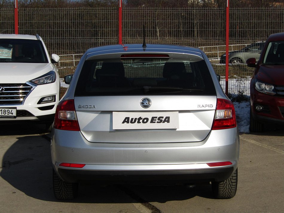 Škoda Rapid 1.6 TDi Ambition Spaceback