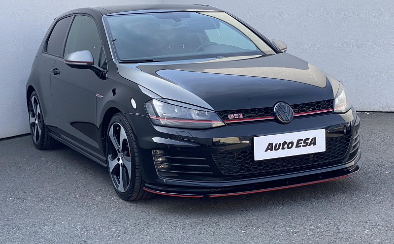 Volkswagen Golf 2.0TSi GTi