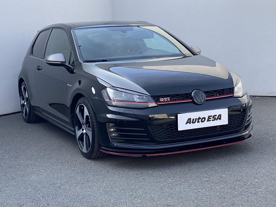 Volkswagen Golf 2.0TSi GTi