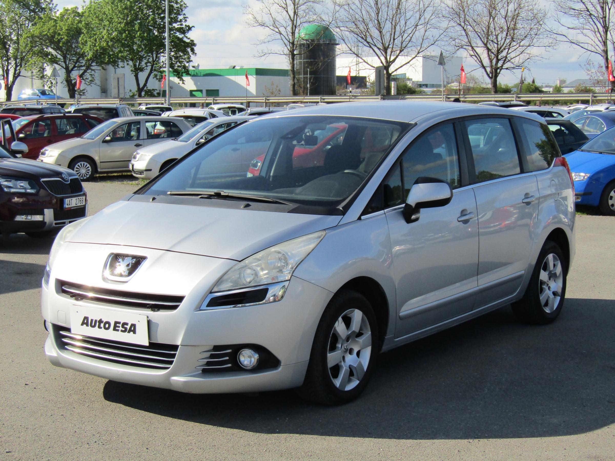 Peugeot 5008, 2010 - pohled č. 3