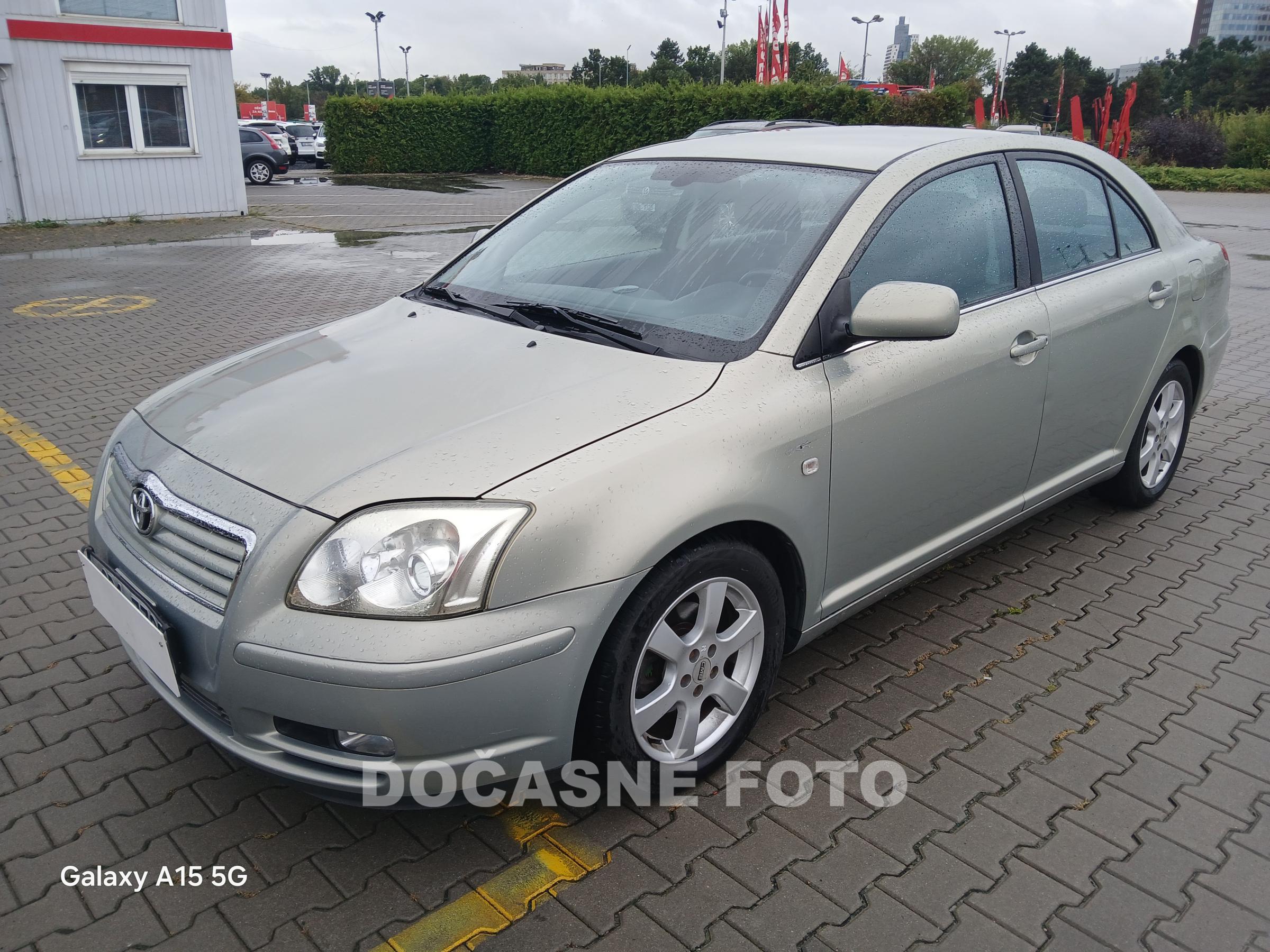 Toyota Avensis, 2004