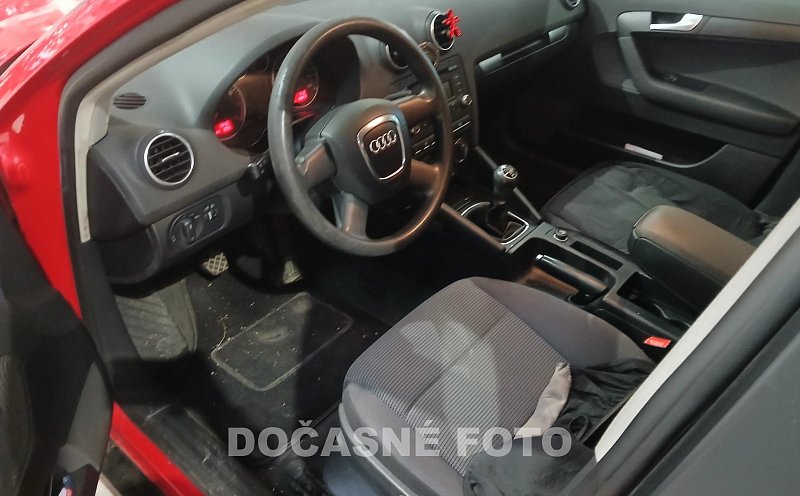 Audi A3 1.6i 