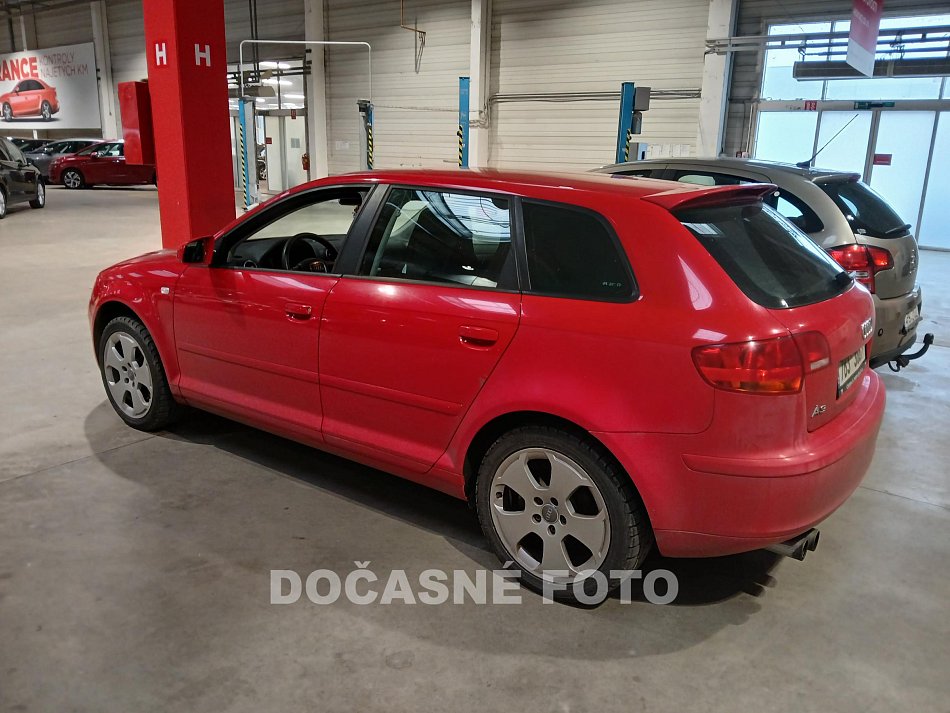 Audi A3 1.6i 