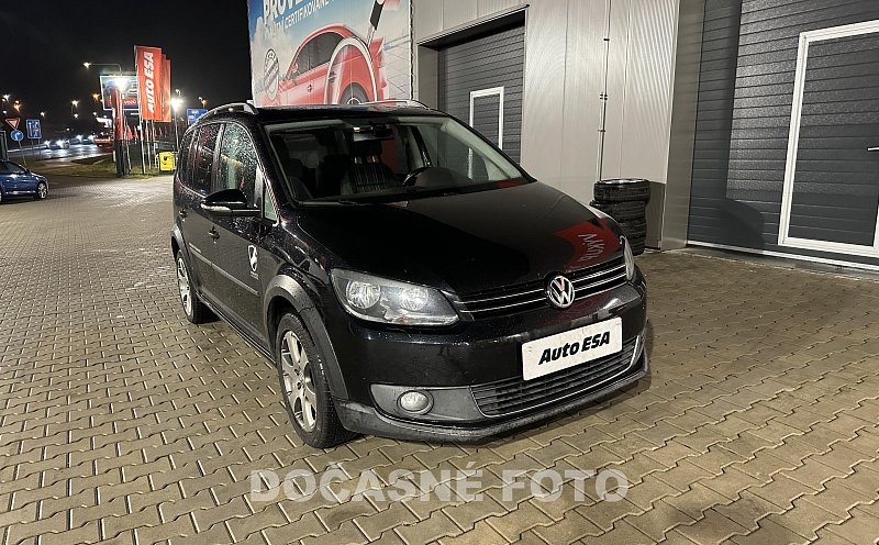 Volkswagen Touran 1.4 TSi CROSS 7míst