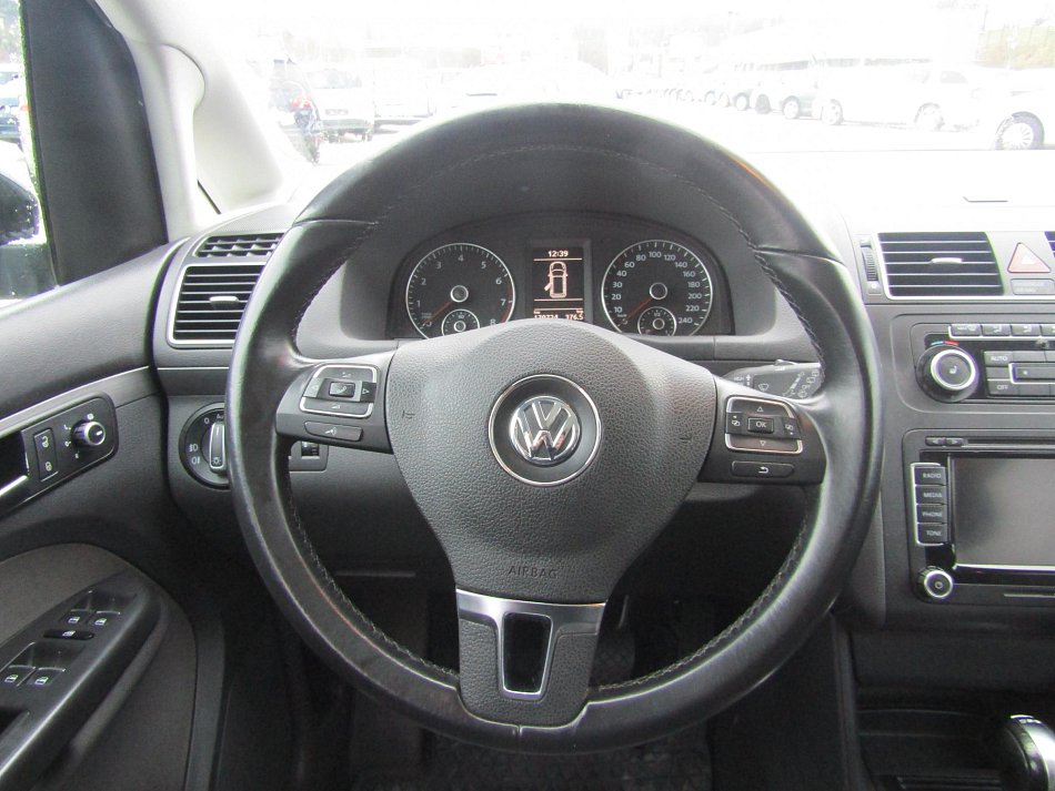 Volkswagen Touran 1.4 TSi CROSS 7míst