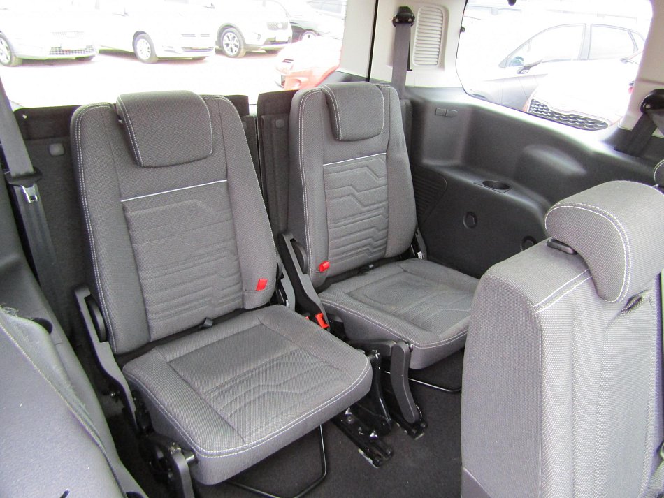 Ford Tourneo Connect 1.5TDCi Titanium MAXi 7míst