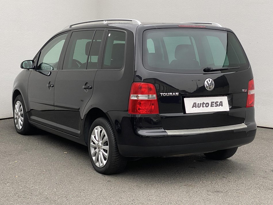 Volkswagen Touran 2.0 TDi  7míst