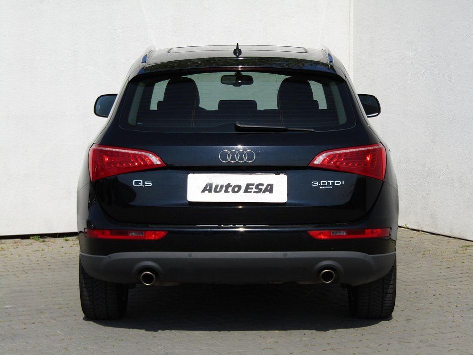 Audi Q5 3.0 TDI  quattro