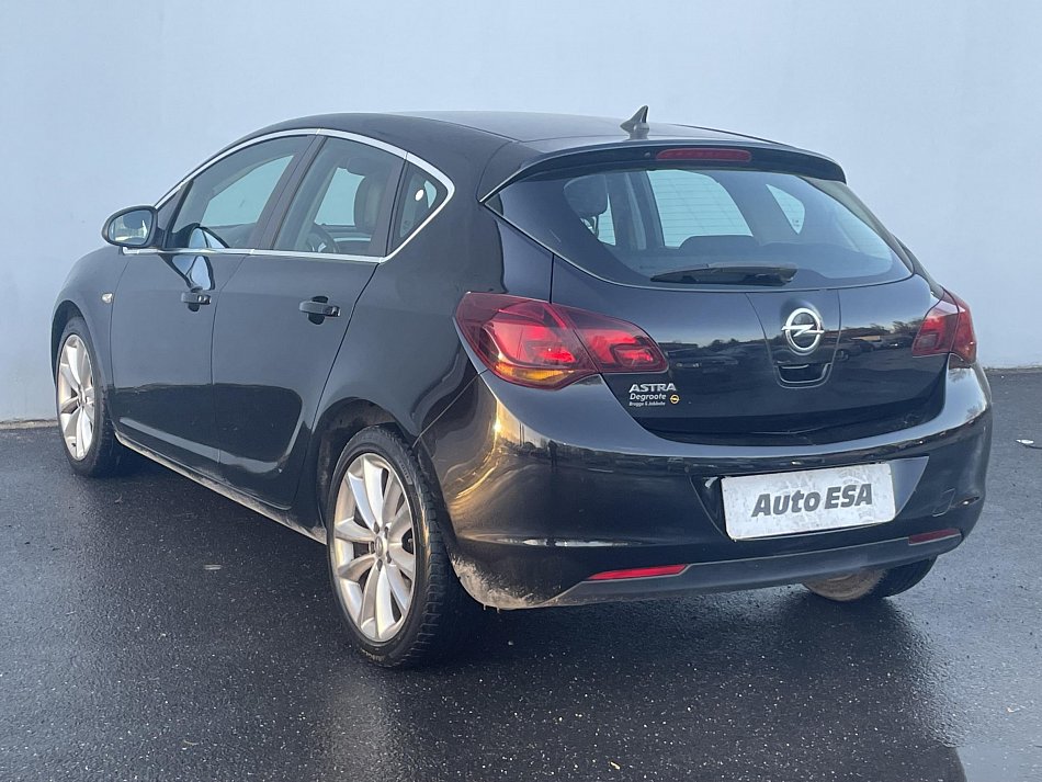 Opel Astra 1.6 16V Sport