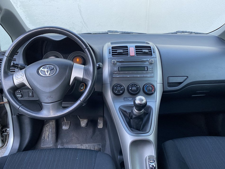 Toyota Auris 1.6 i 