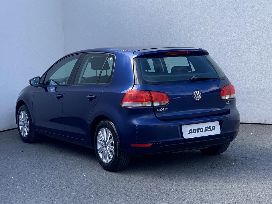 Volkswagen Golf 1.6i 