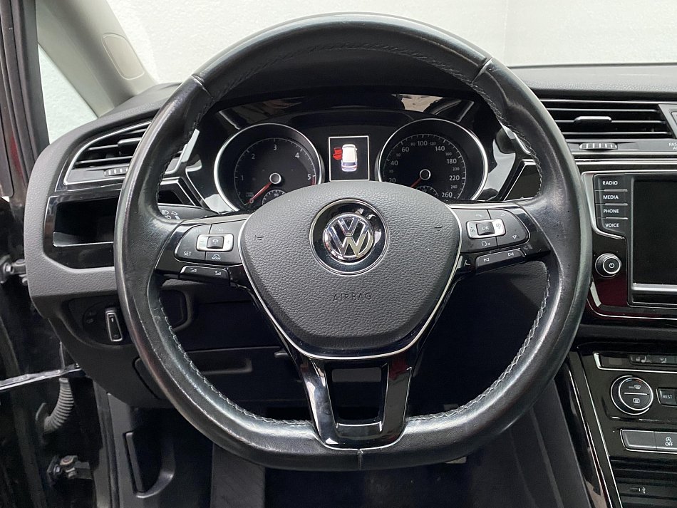 Volkswagen Touran 2.0 TDi Highline 7míst