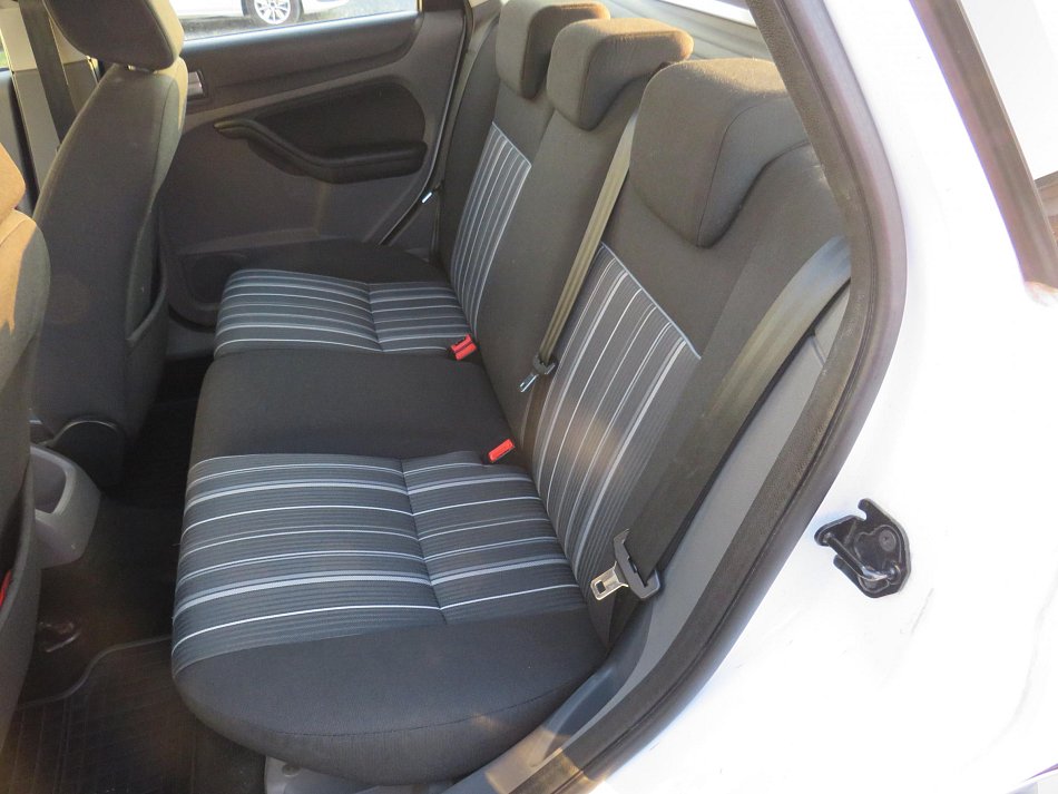 Ford Focus 1.6i 