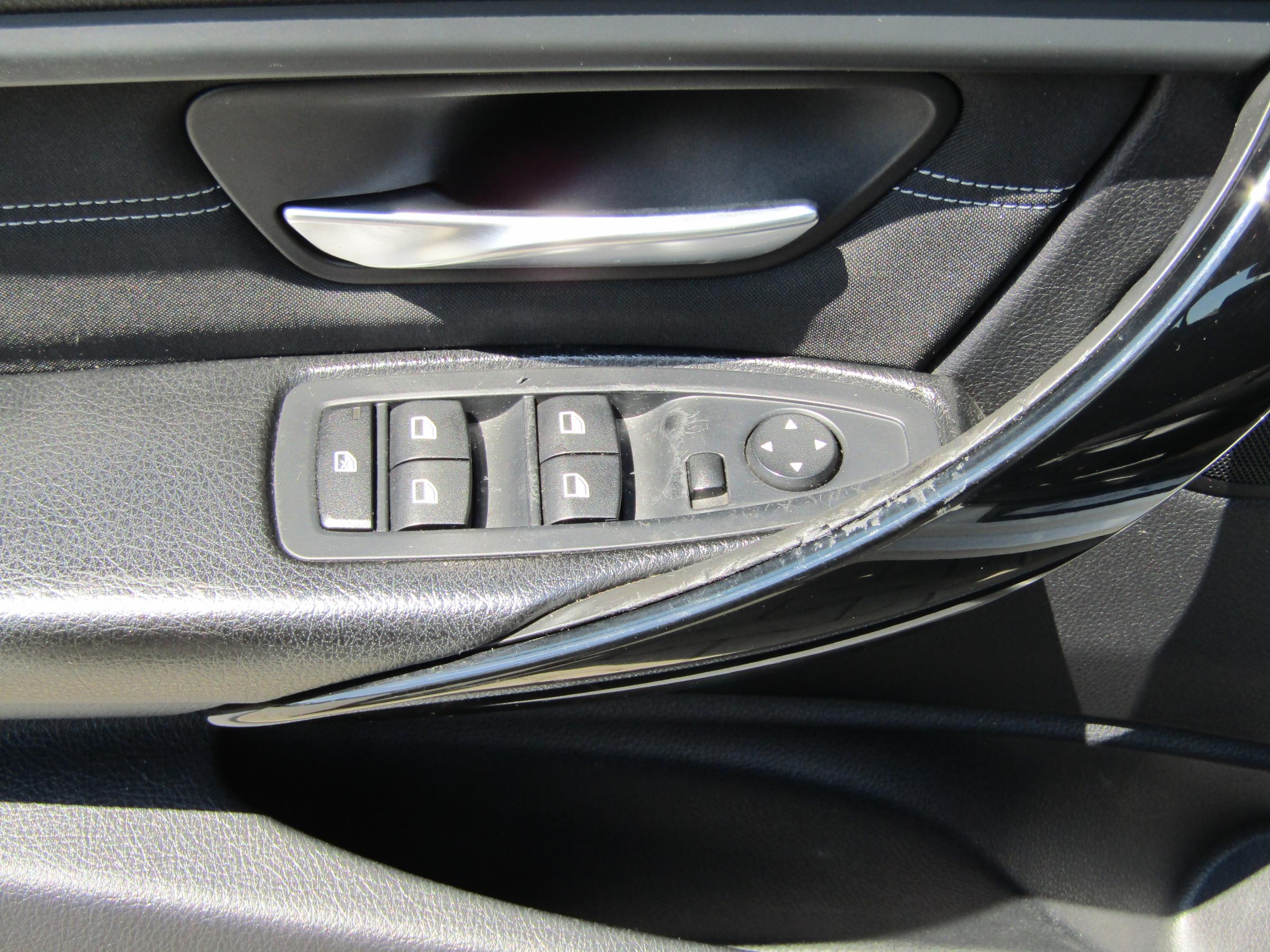 BMW Řada 3, 2012 - pohled č. 15