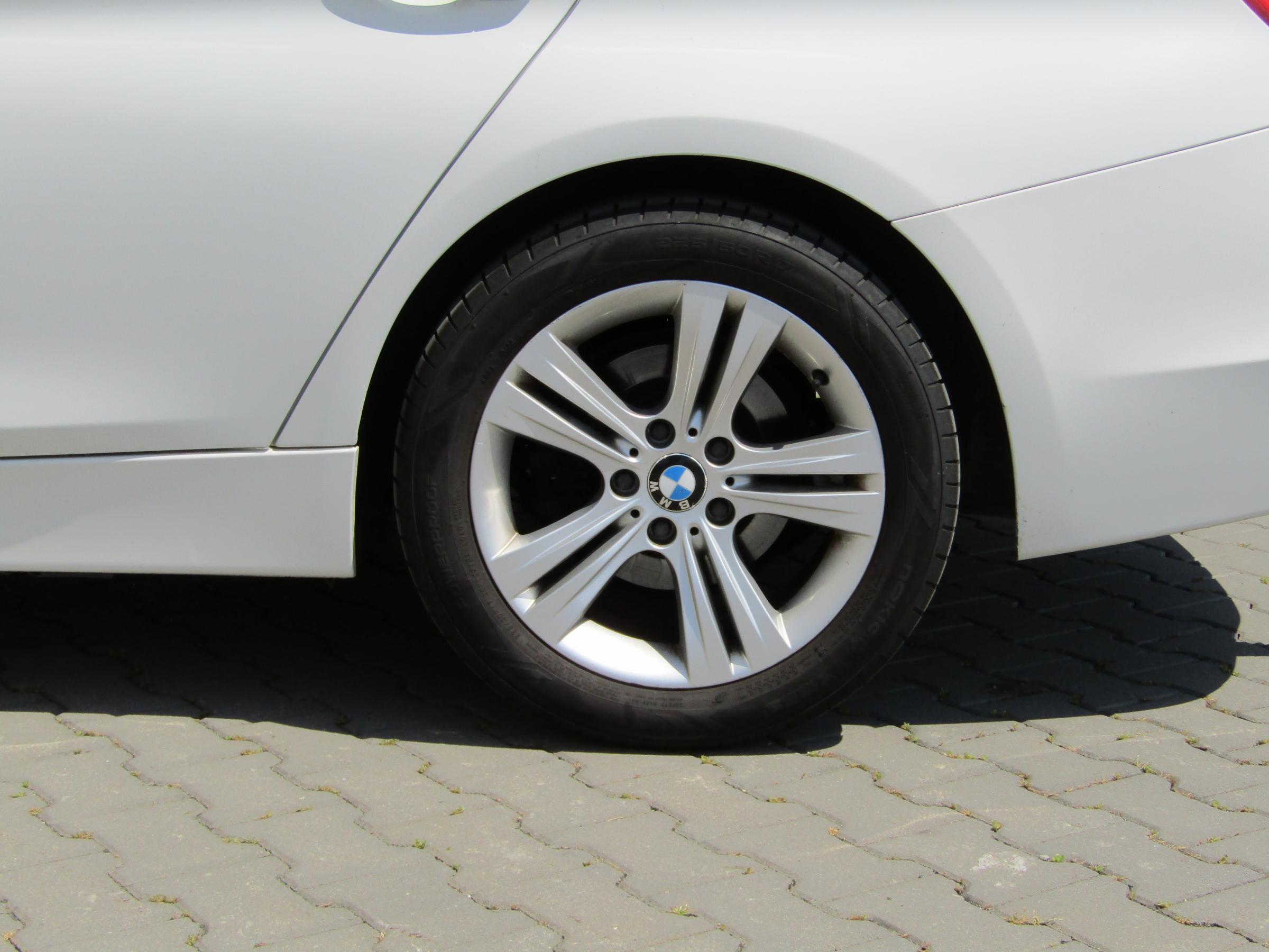 BMW Řada 3, 2012 - pohled č. 29