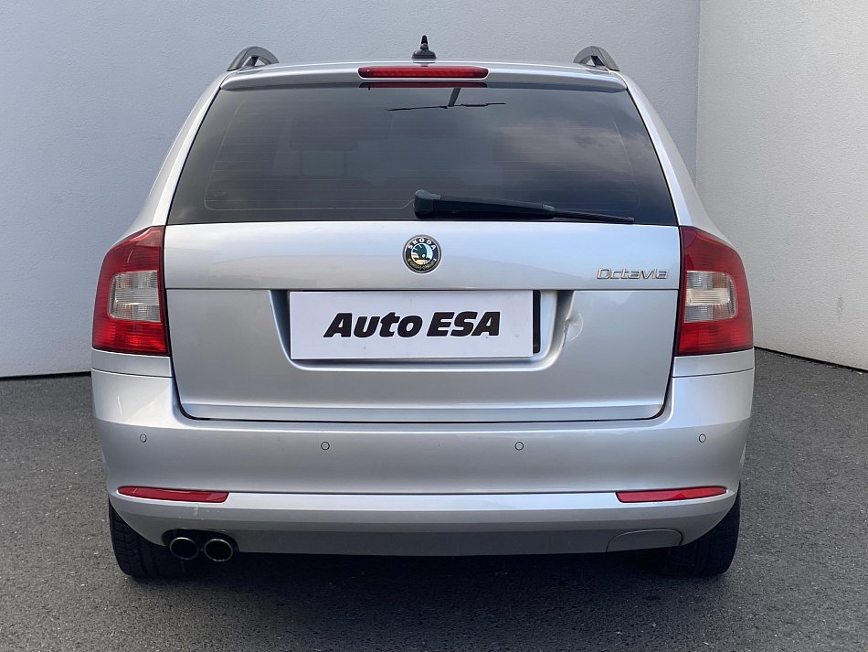 Škoda Octavia II 2.0 TDi Elegance