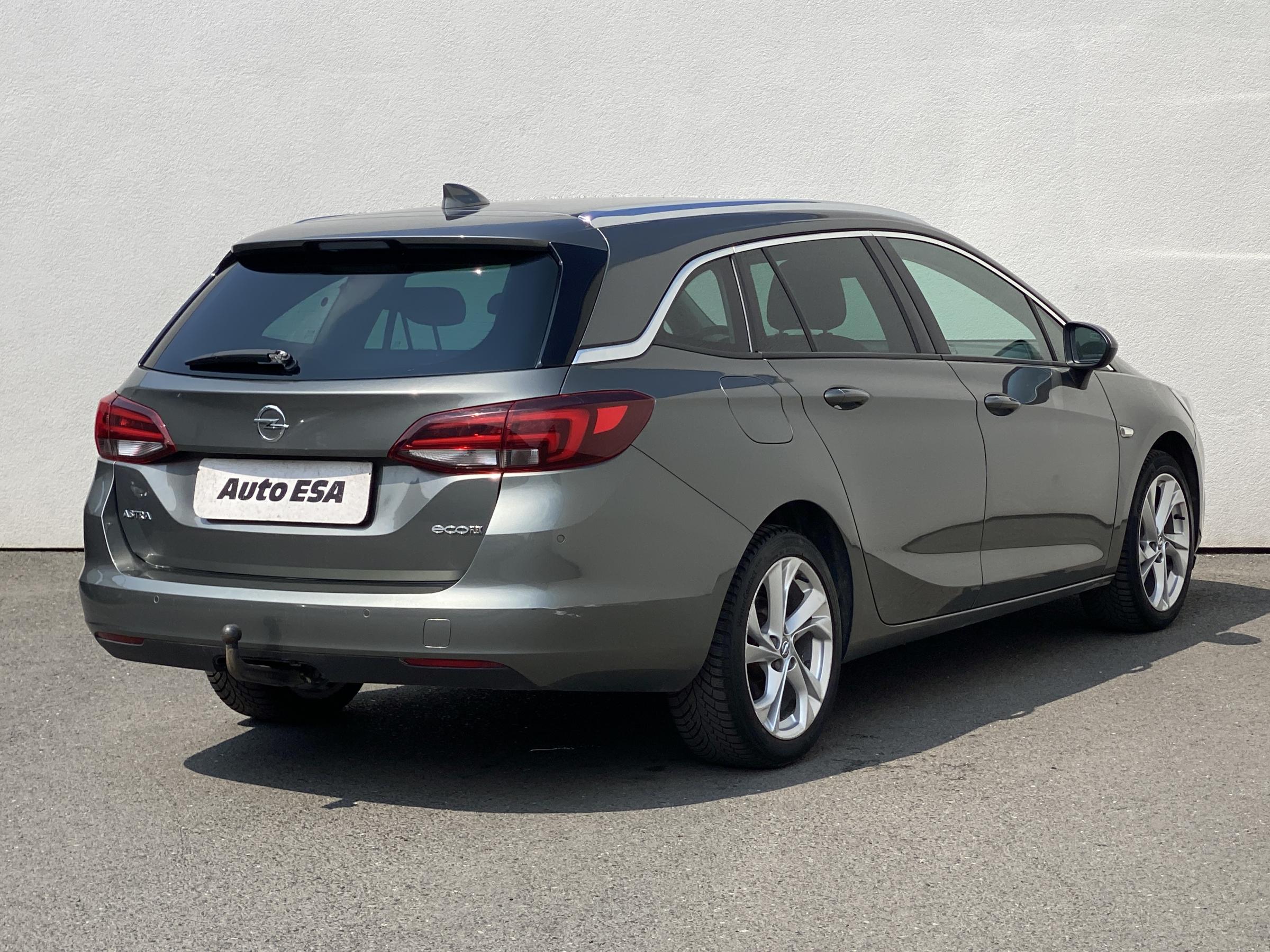 Opel Astra, 2016 - pohled č. 4