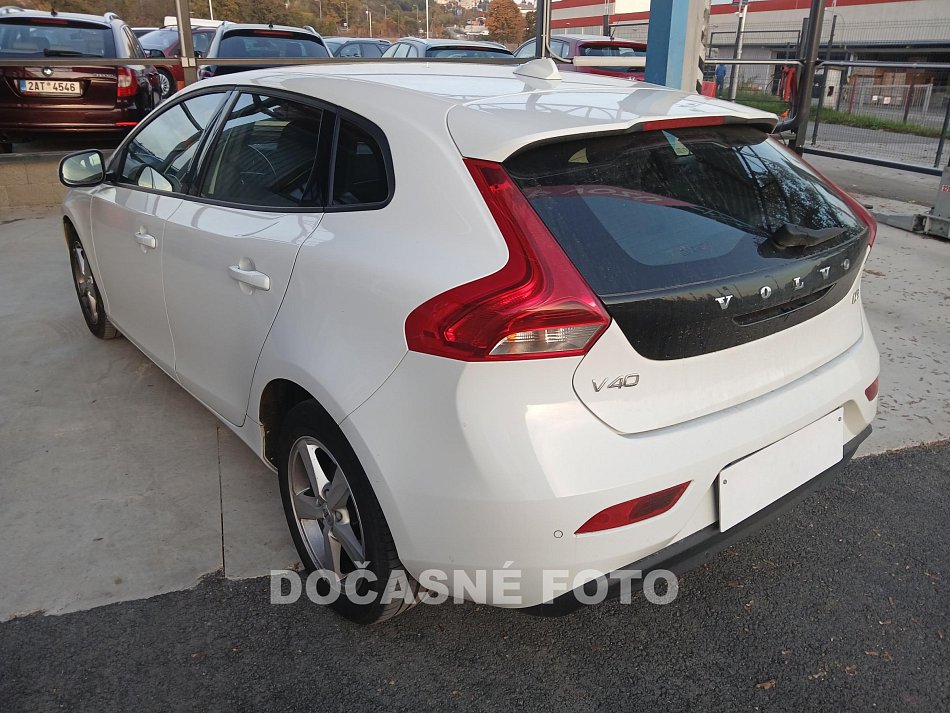 Volvo V40 2.0D 