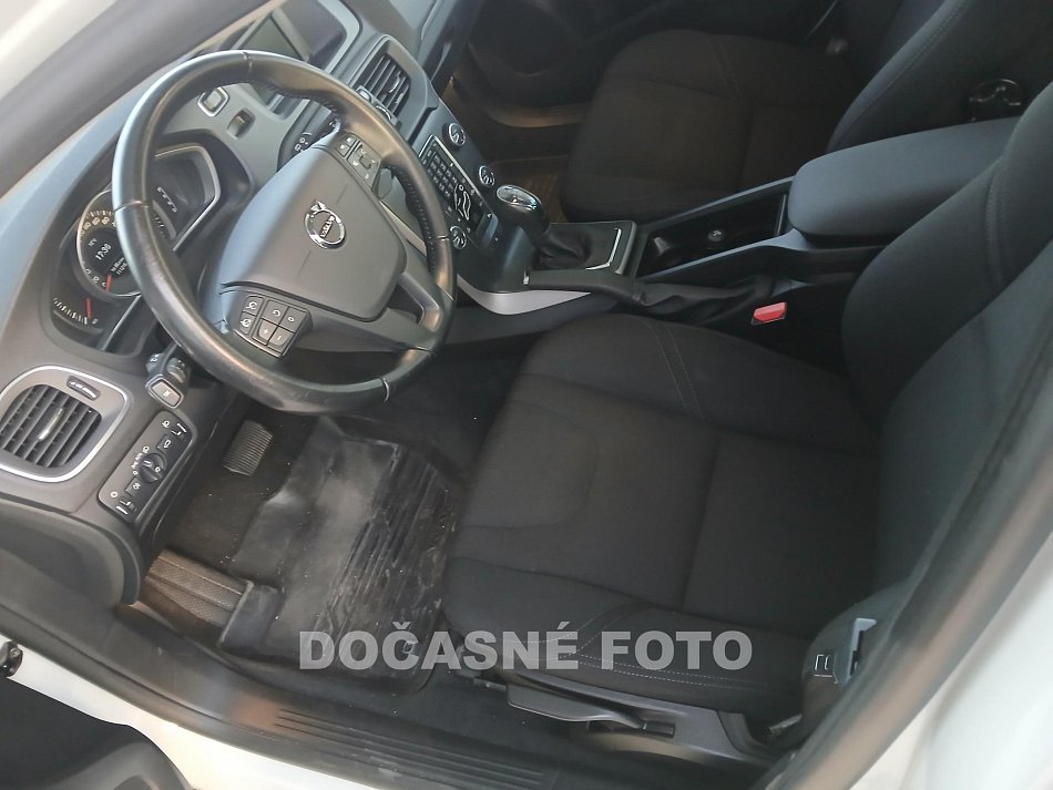 Volvo V40 2.0D 