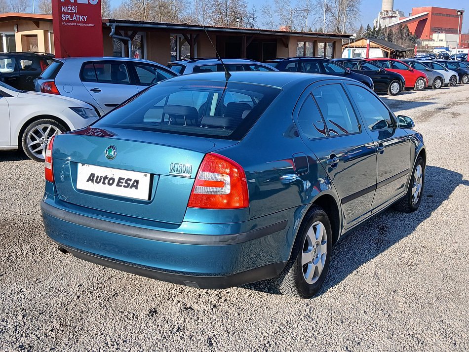 Škoda Octavia II 1.6 i Elegance