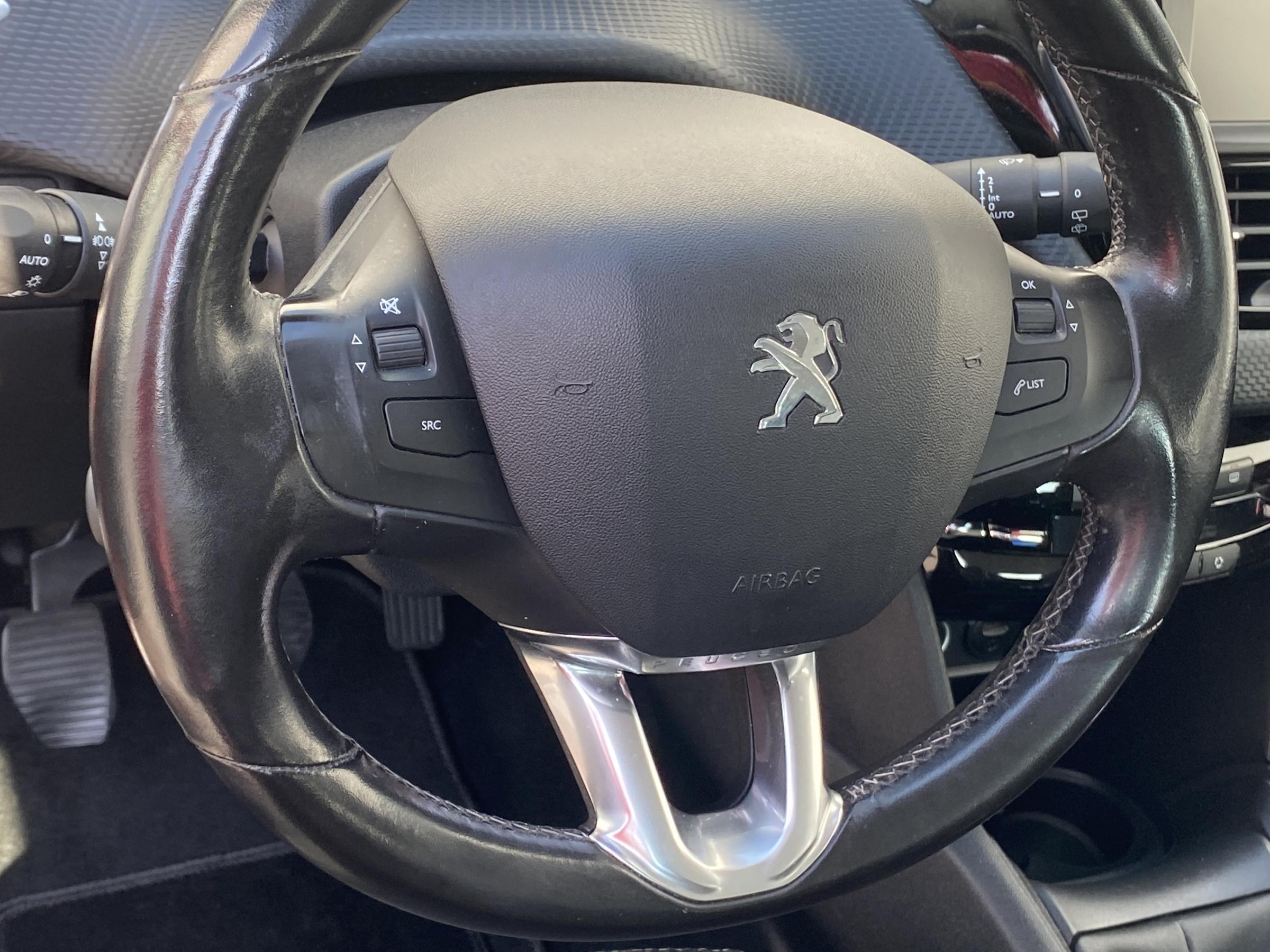 Peugeot 208, 2015 - pohled č. 16