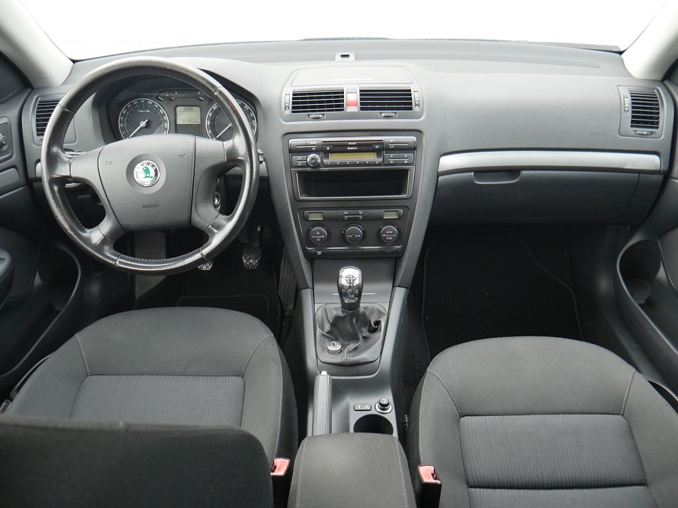 Škoda Octavia II 1.6 MPi 