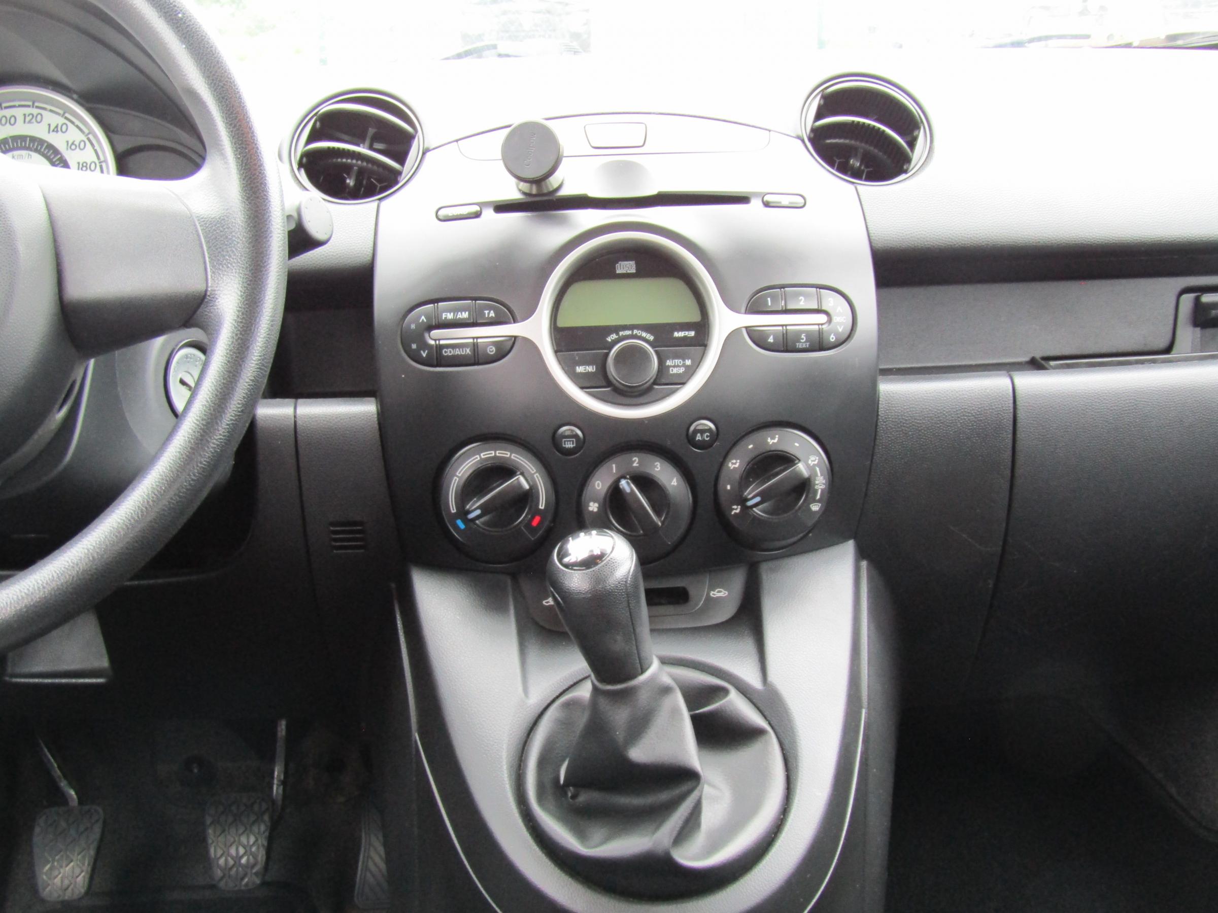 Mazda 2, 2010 - pohled č. 10