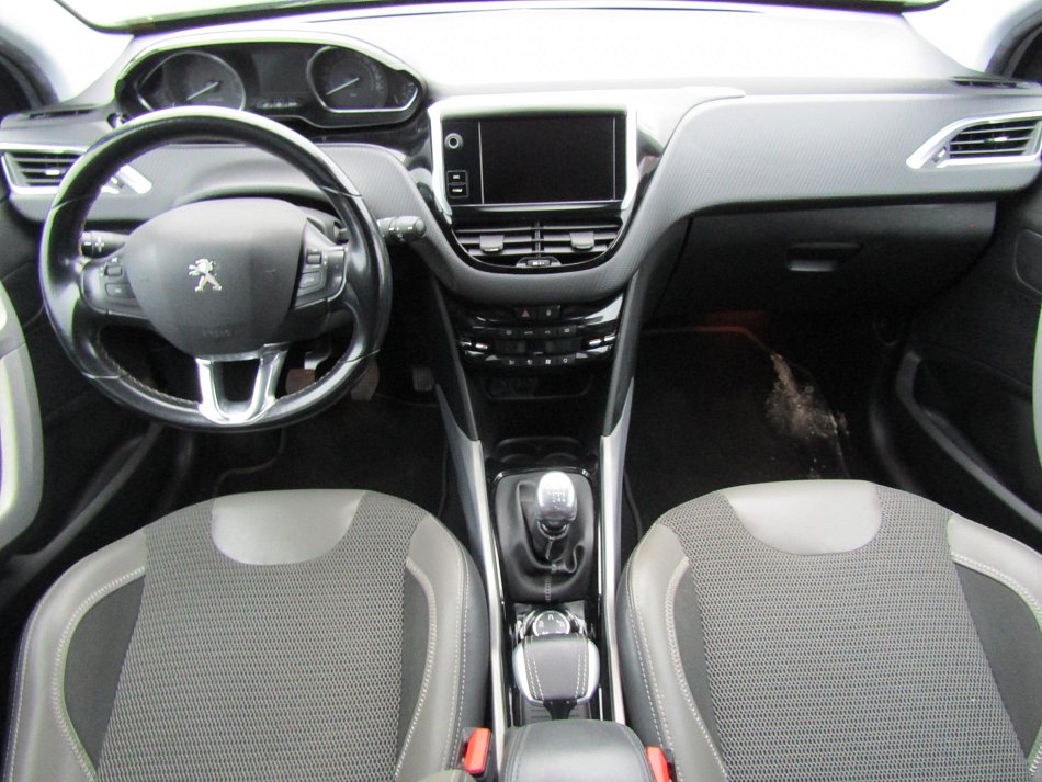 Peugeot 2008 1.2PT Allure