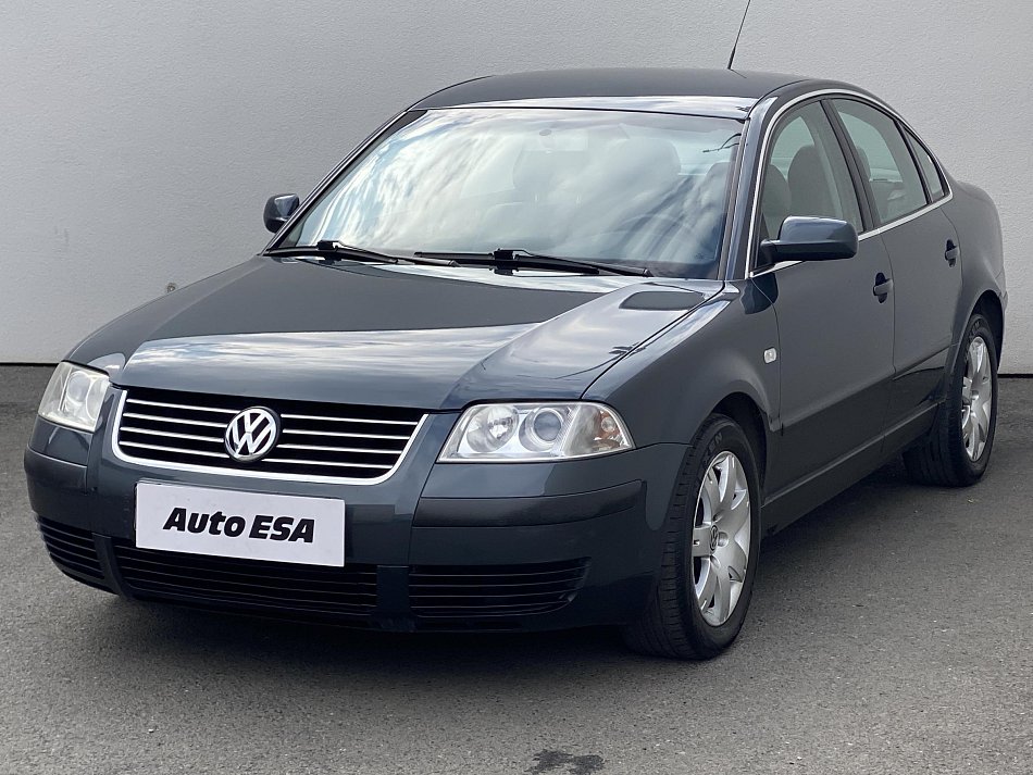 Volkswagen Passat 2.4i 