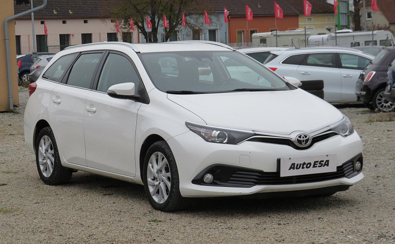 Toyota Auris 1.6 i 