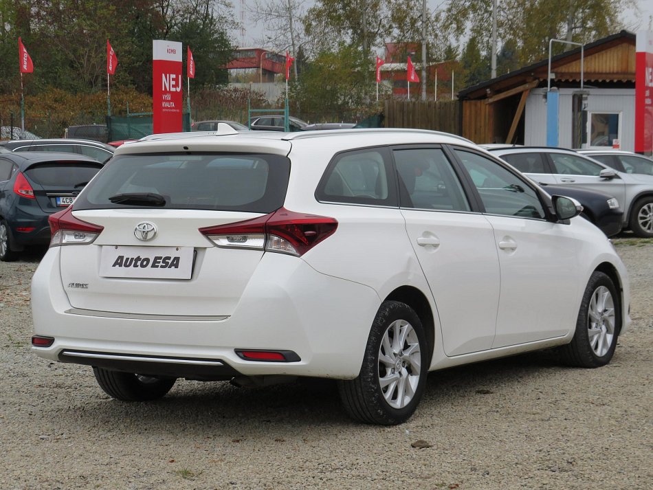 Toyota Auris 1.6 i 