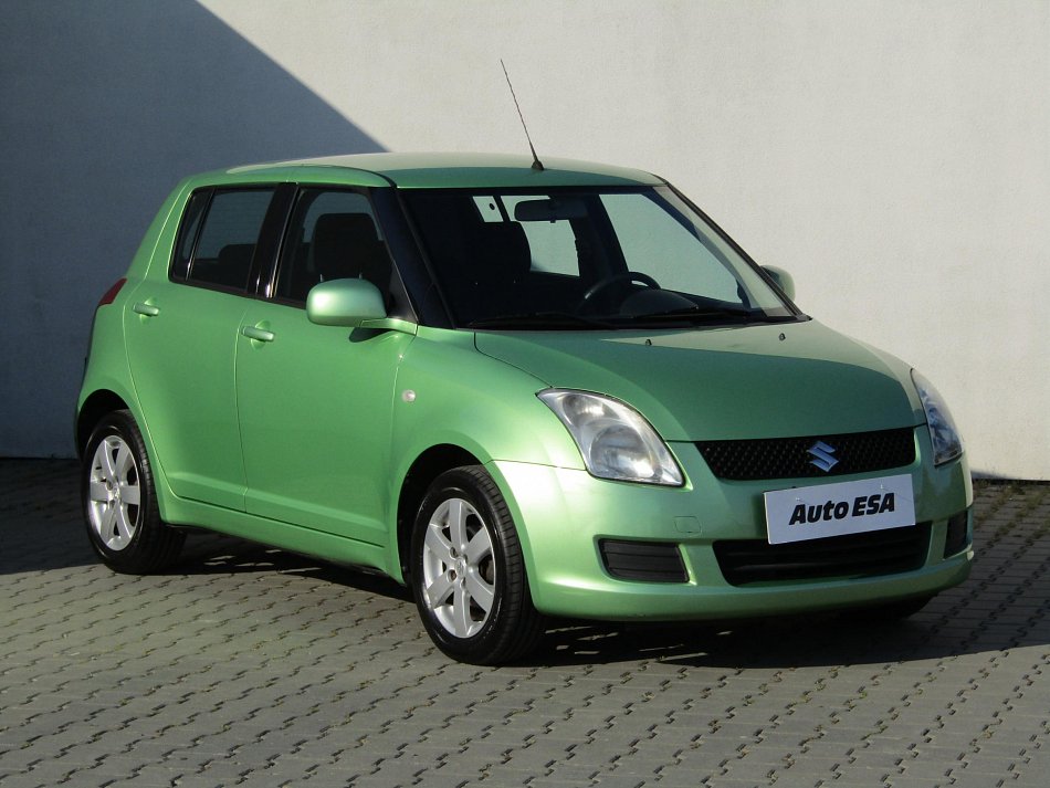 Suzuki Swift 1.3 i 