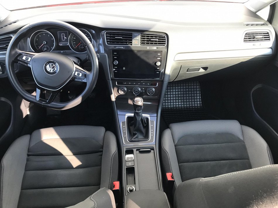 Volkswagen Golf 1.4 TSi 