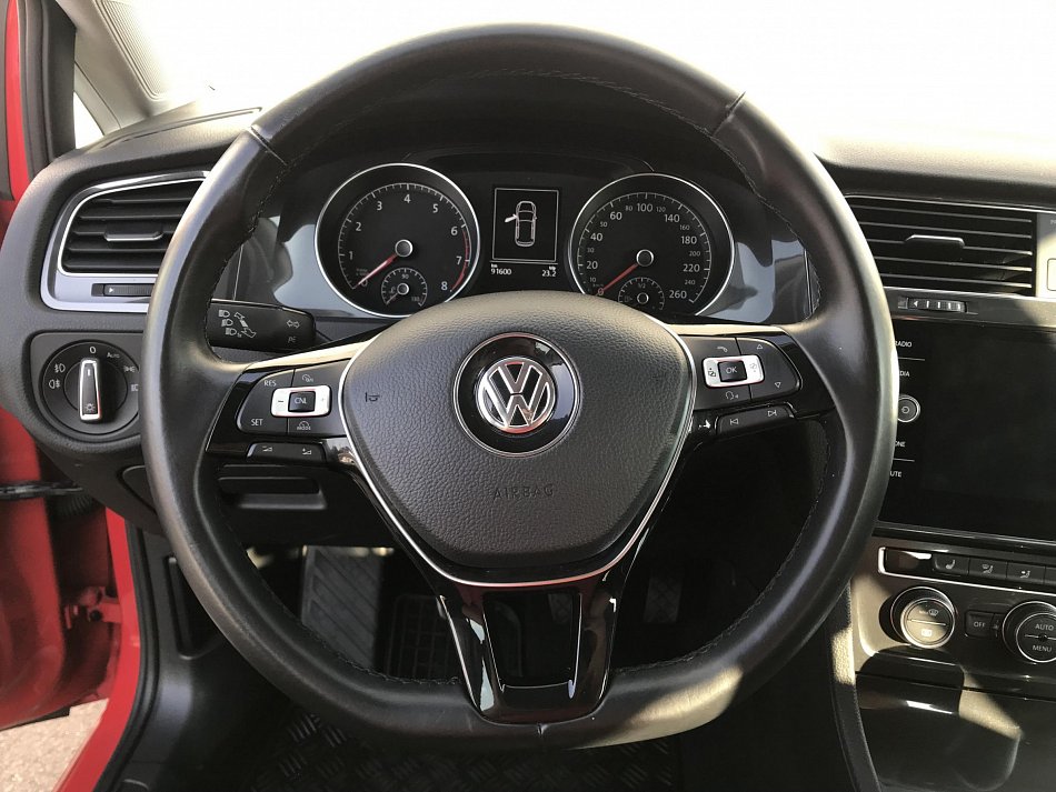 Volkswagen Golf 1.4 TSi 