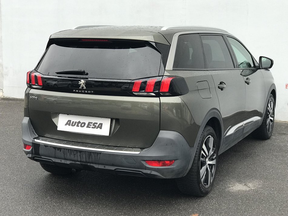 Peugeot 5008 1.2PT Allure