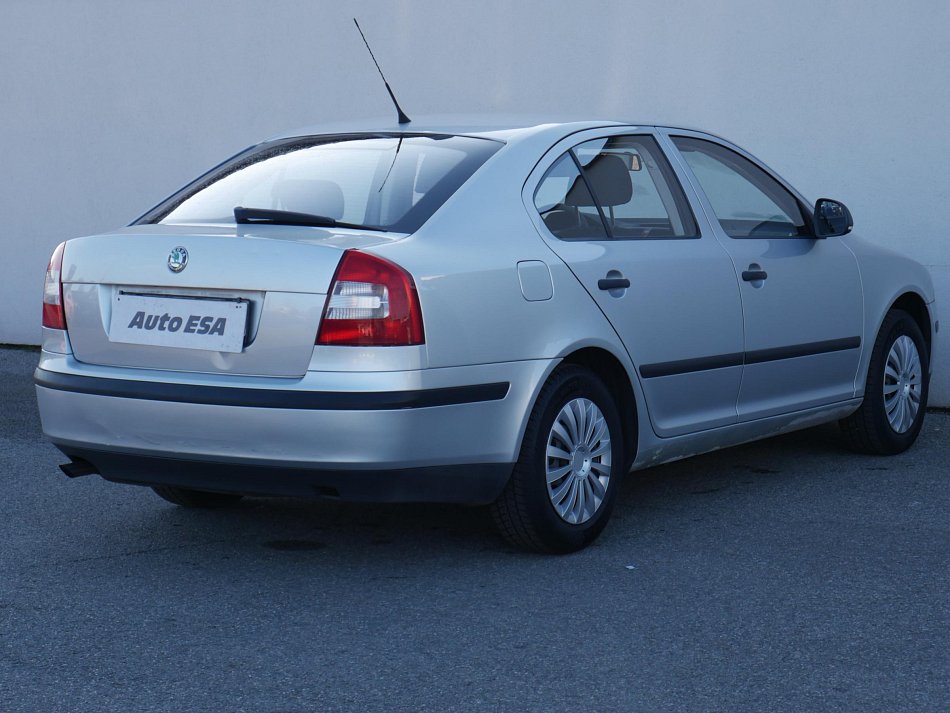 Škoda Octavia II 1.6i Ambiente